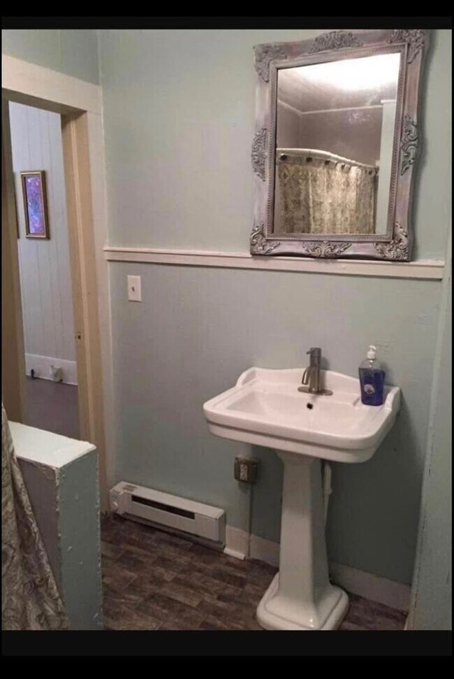 Building Photo - charming 1 bedroom, 1 bathroom apartment in Dawson, GA with its own private entrance.