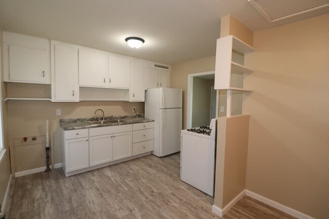 Building Photo - Spacious Home for rent!