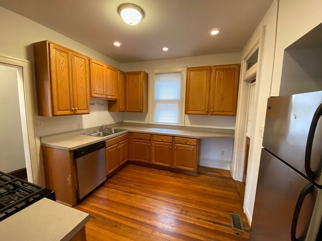 Building Photo - 137 Frambes Ave