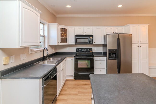 Building Photo - 188 Blue Heron Pl