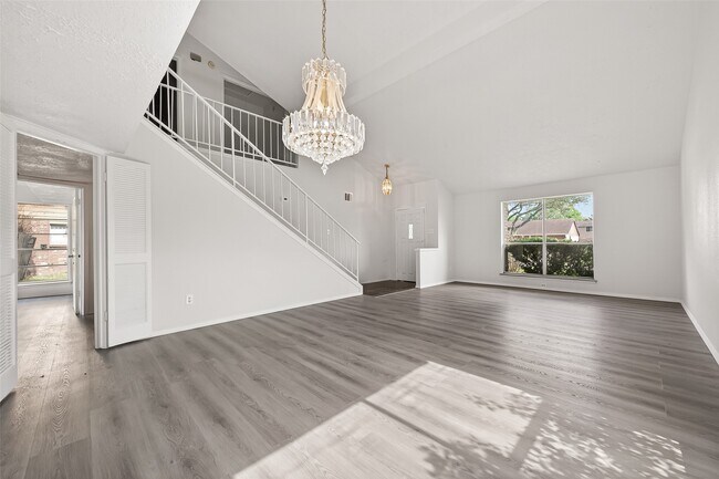 Building Photo - 710 Beechbend Dr