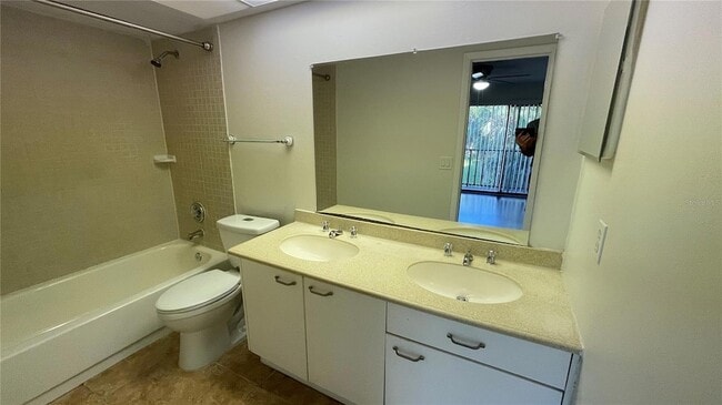 Building Photo - 892 Sunridge Dr