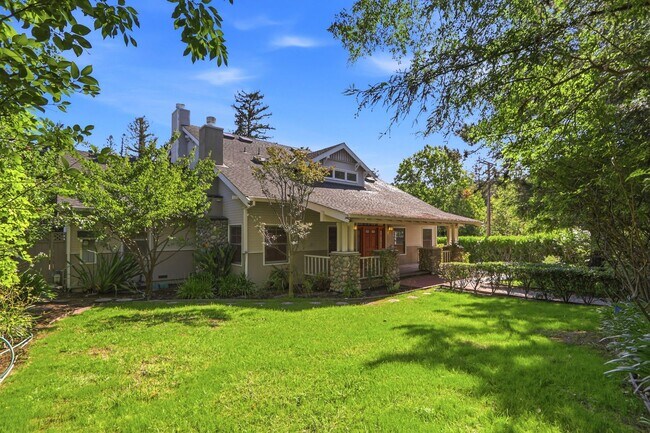 Building Photo - Gorgeous 5-Bedroom Los Gatos Home