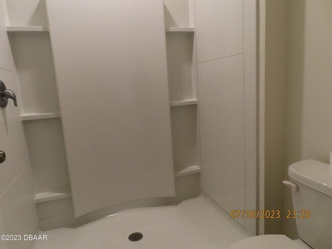 Building Photo - 4 BELLA LAGO Cir