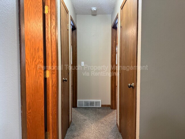 Building Photo - 2733-33 1/2 Avenue S