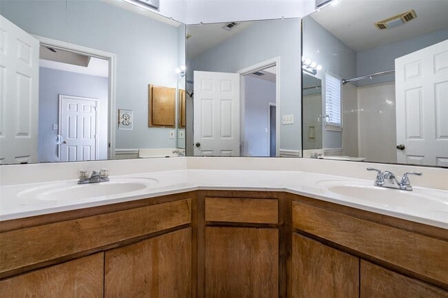 Building Photo - 311 Rawhide Loop