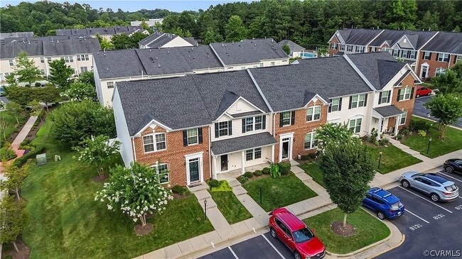 Building Photo - 8127 Creekside Village Dr