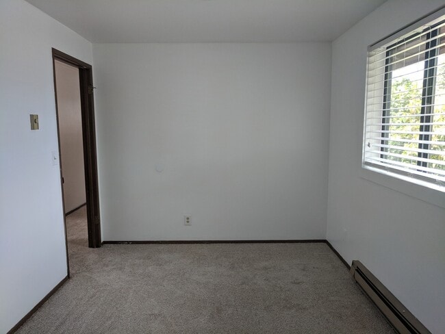 Building Photo - 32nd Street, 1409-1411