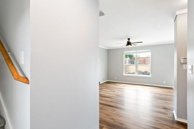 Building Photo - 2735 Encino River