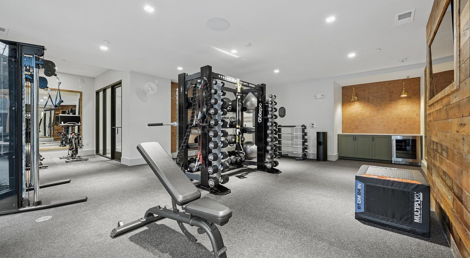 Building Photo - 1310 Hillside Ave