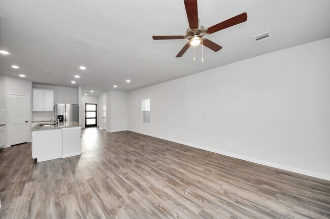 Building Photo - 5611 Fresh View Ct