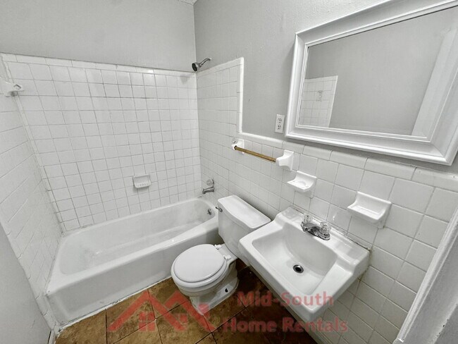 Building Photo - 4166 Hobson Rd