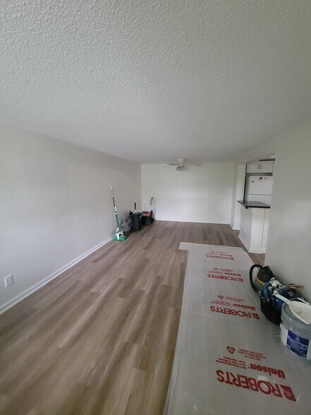 Living/Dining room - 4079 E Michigan St