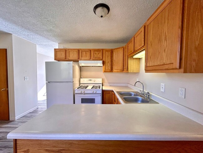 Building Photo - Three Bedroom Ranch-Style Home in Muskegon