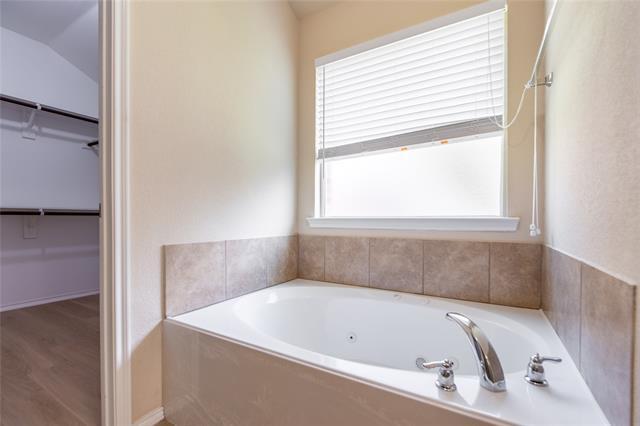 Building Photo - 5213 Rustic Ridge Dr