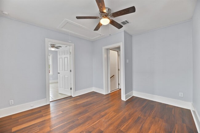 Building Photo - 909 28th St