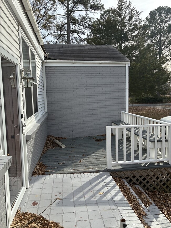 Building Photo - 3348 N Pitt St