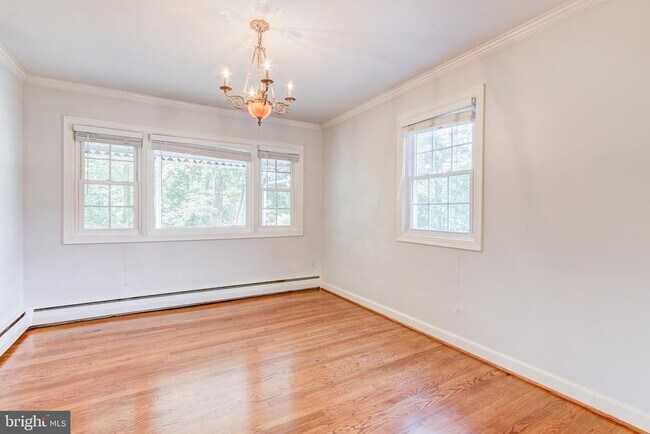 Building Photo - 3809 Great Neck Ct