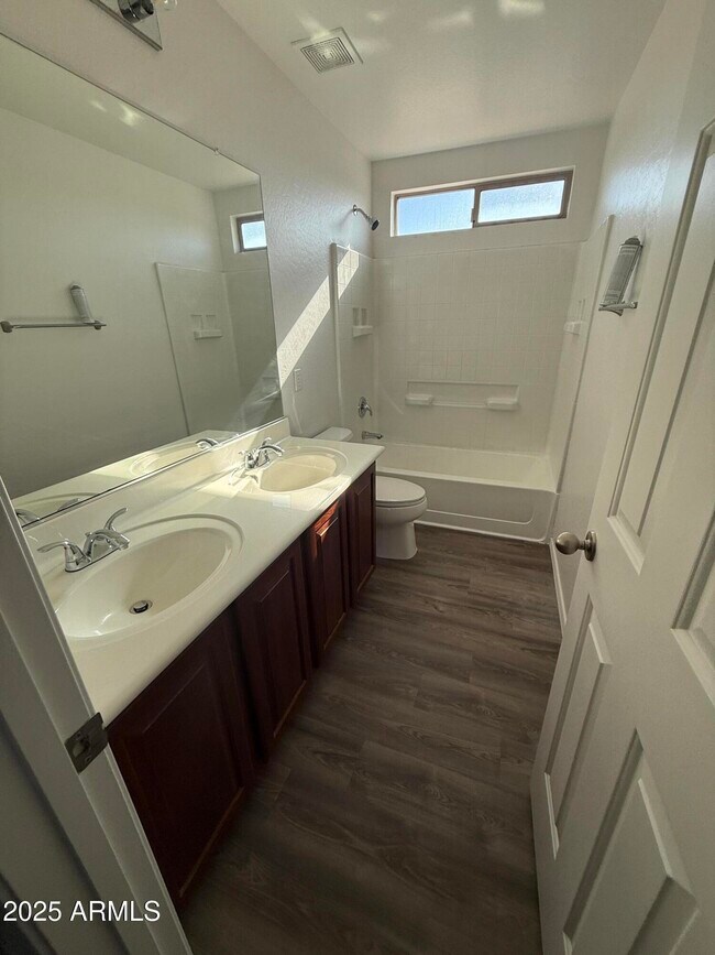 Building Photo - 5318 W Maldonado Rd