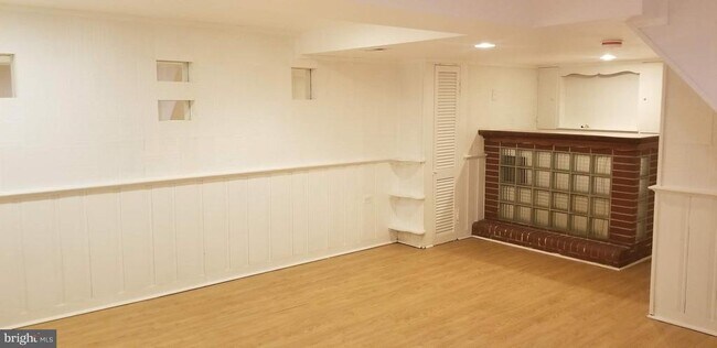 Building Photo - 803 Jeannette Ave