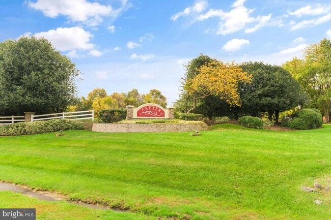 Building Photo - 564 Radford Terrace NE