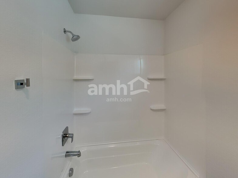 Building Photo - 23542 E 3rd Pl