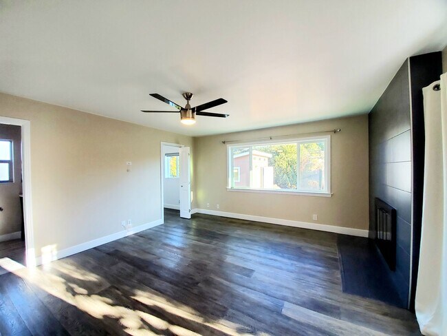 Building Photo - Stunning home in san mateo