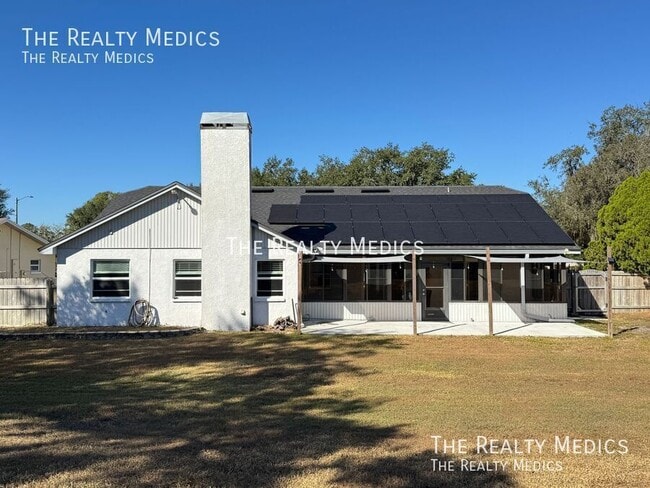 Building Photo - 2601 Bridle Dr