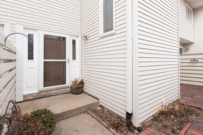 Building Photo - 3084 Parkwild Dr