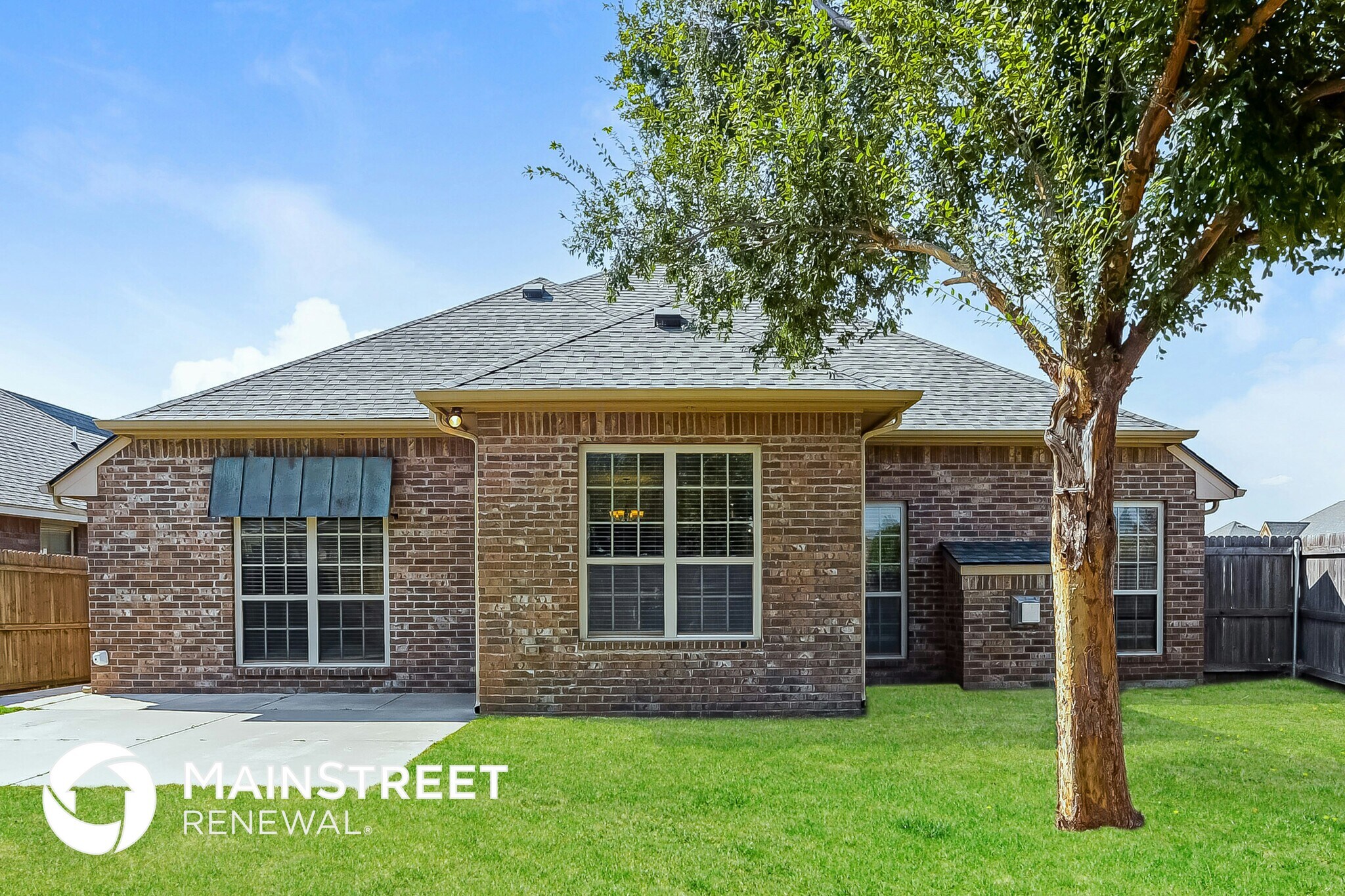 Building Photo - 17300 Triana Dr