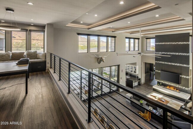 Building Photo - 10110 E Siesta Ln