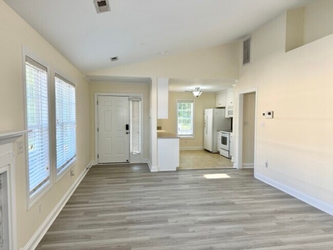 Building Photo - 4116 Huntsmoor Ln NW