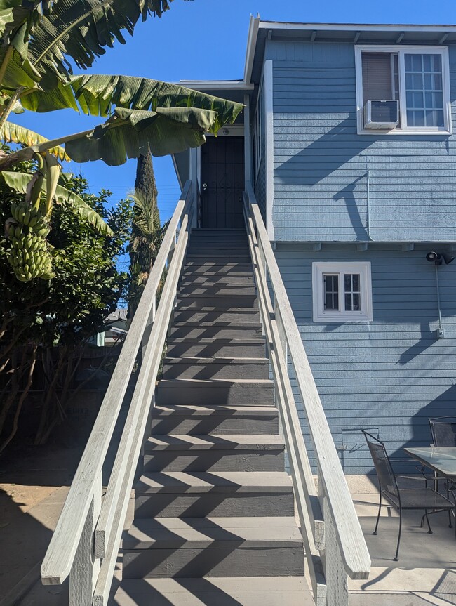 Stair to front door - 821 Walnut Ave