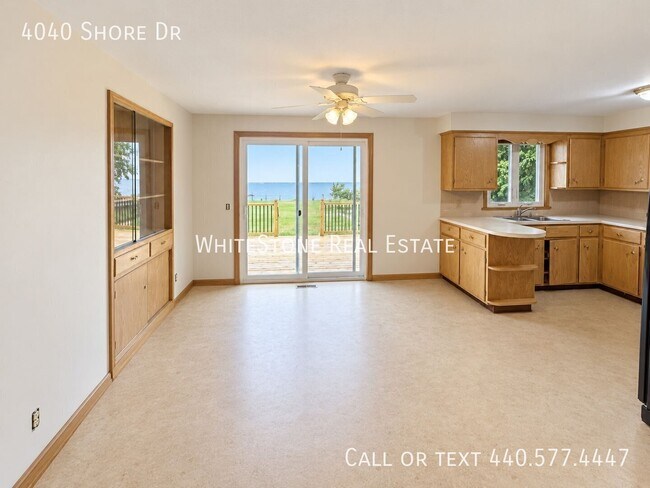 Building Photo - 4040 Shore Dr