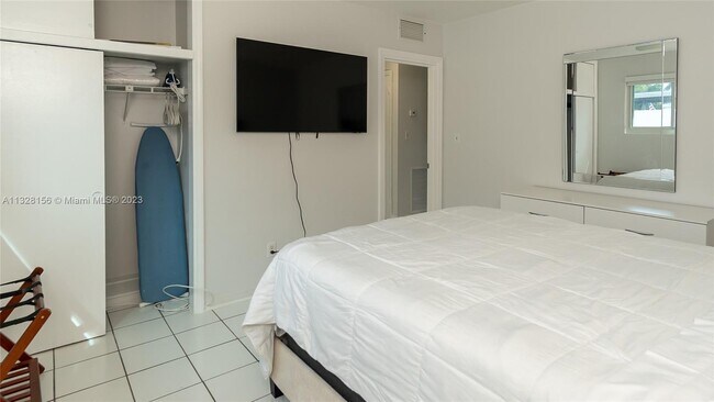 Building Photo - 1461 NW 10th St