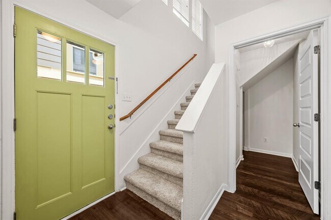 Building Photo - 2821 Saville Loop