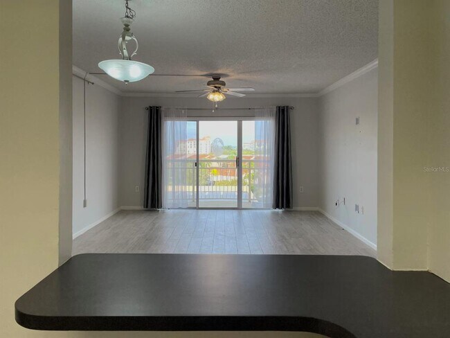 Building Photo - 4900 Brittany Dr S