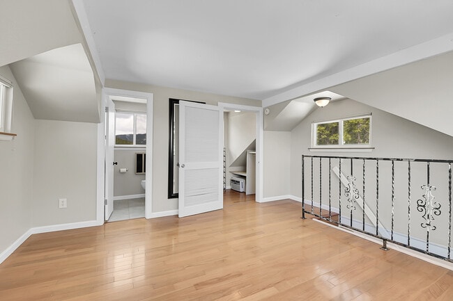 Building Photo - 45 Lodgepole Dr