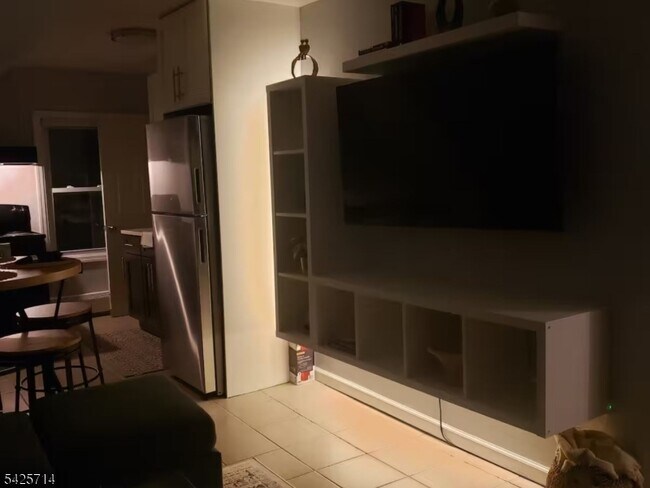 Building Photo - 187 Milford Ave