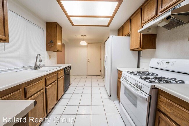 Building Photo - 3 br, 2 bath House - 749 Weatherstone Drive