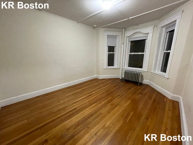 Building Photo - 1381 Boylston St