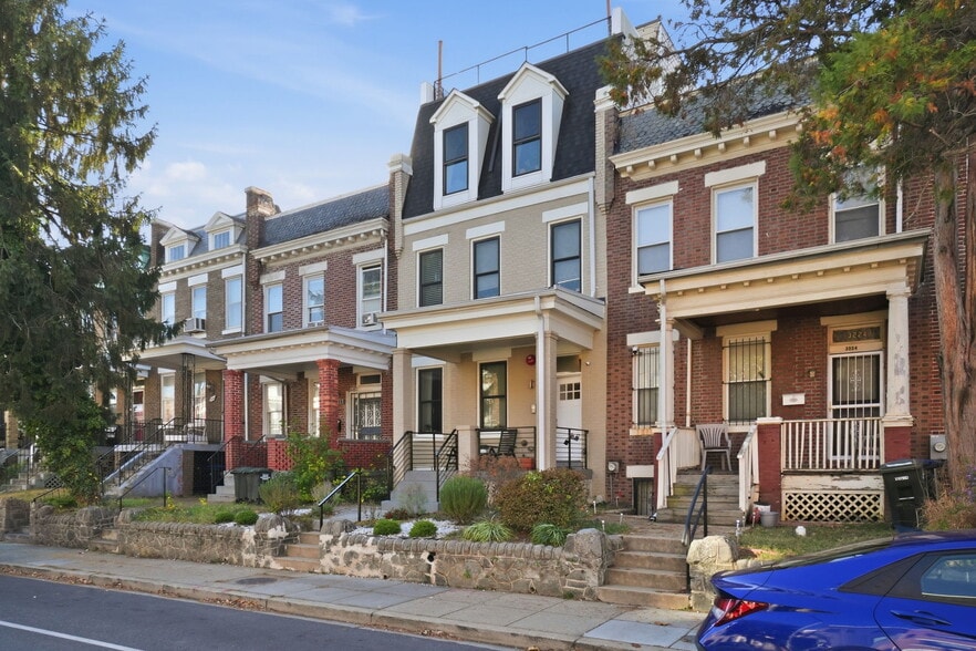 Building Photo - 3222 Warder St NW