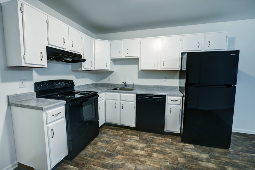 Building Photo - Brookview Court Apartments