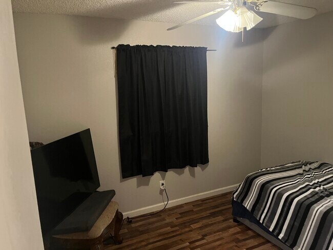 Building Photo - 6871 Beth Cir