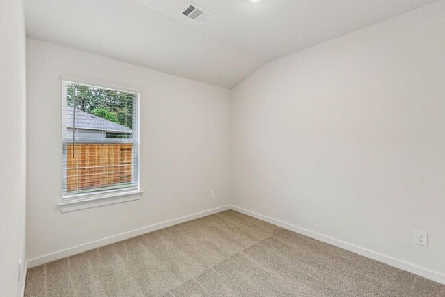 Building Photo - 1940 Velvet Oak Ln