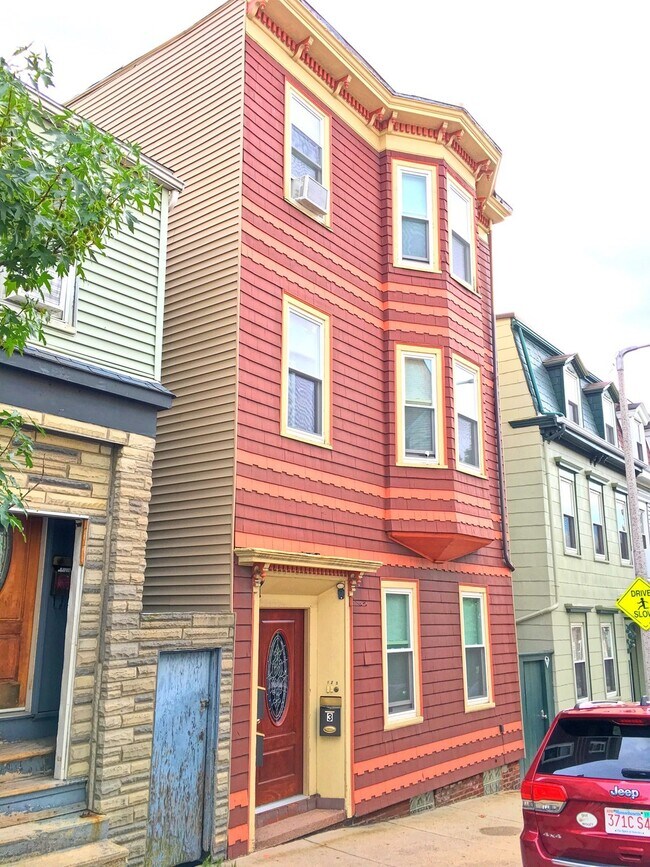 Building Photo - 37 Telegraph St