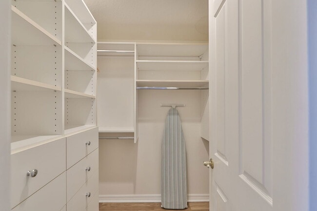 Building Photo - 1593 Pinellas Bayway S