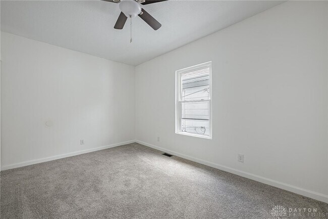 Building Photo - 321 Deeds Ave