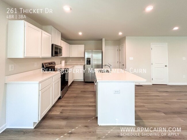 Building Photo - 261 Thicket Dr
