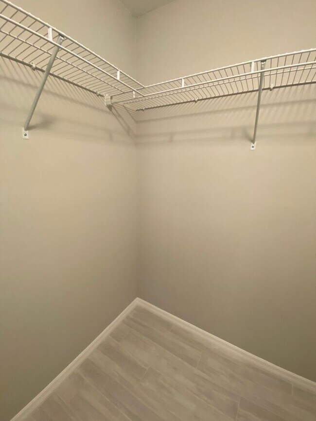 Building Photo - 3019 SW 4th Ave